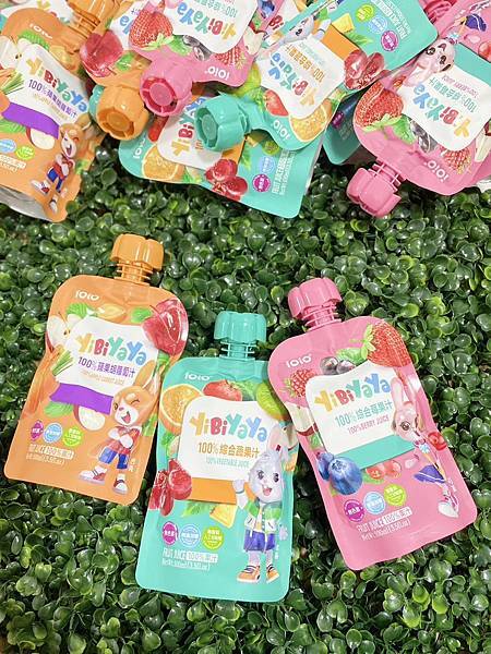 水果汁 小孩 小孩飲料 小孩果汁 幼兒食品 幼兒果汁  幼兒飲品推薦 果汁 蔬菜果汁 蔬果汁 百分百果汁  100%果汁 草莓果汁 胡蘿蔔汁 新竹美食 十全特好 十 全果醋  iOiO 一比呀呀 禮盒推薦