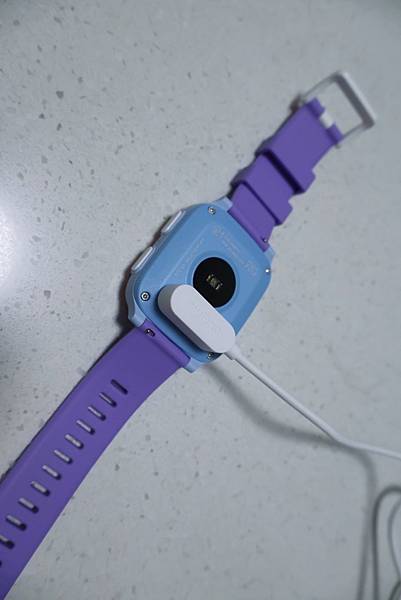 帥弟一直很想要兒童智慧型手錶特別選了myFirst Fone