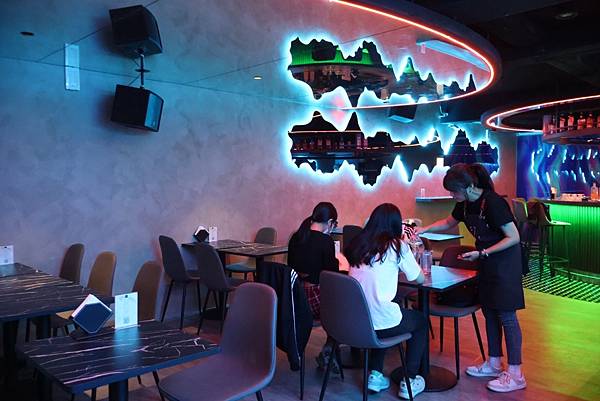 東區巷弄裡新開了一間餐酒館Still Taipei｜台北餐酒