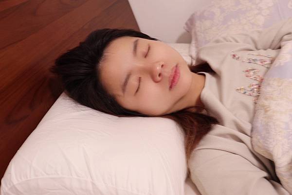 你跟我一樣常常落枕嗎??落枕救星-我的肩頸終於有救啦<<韓國